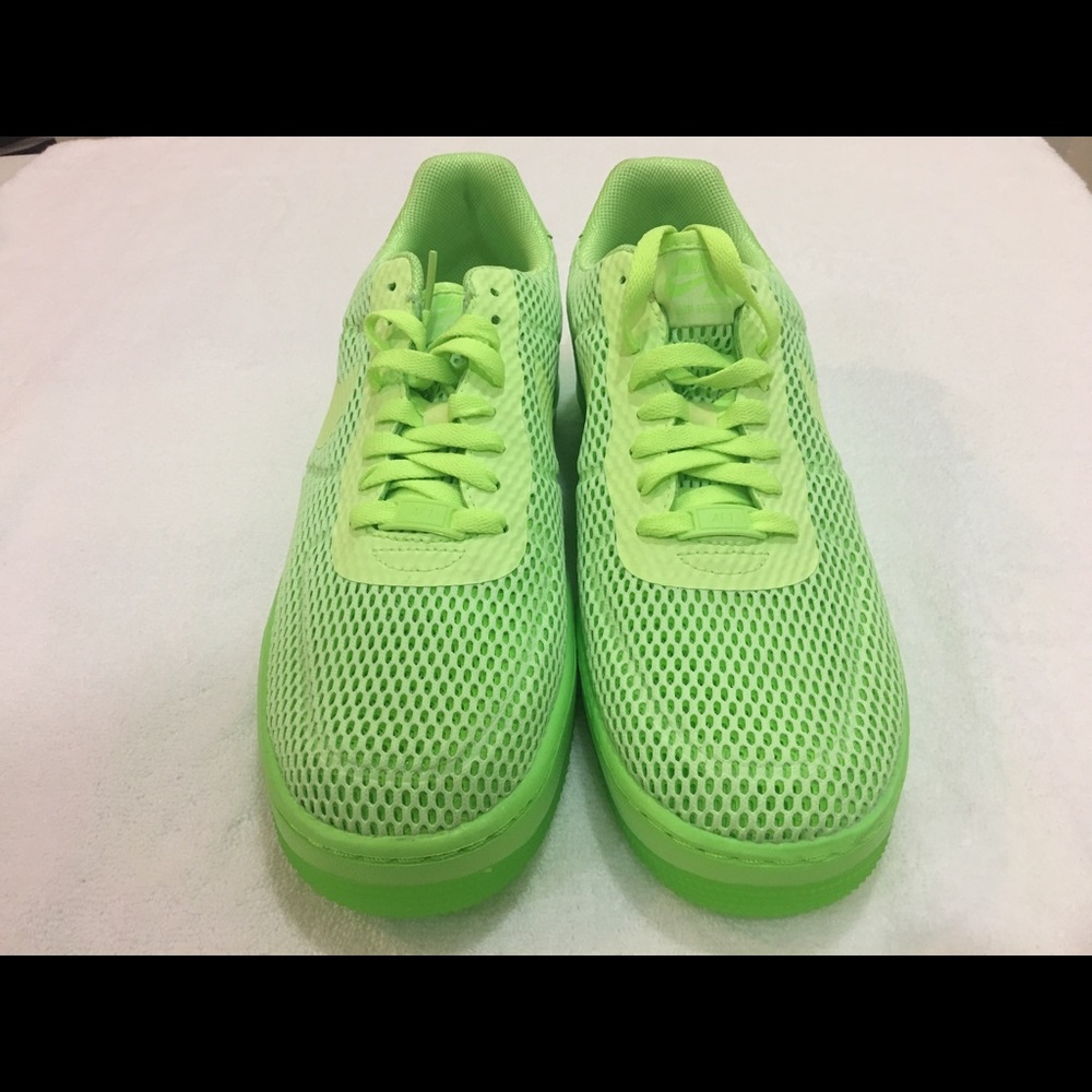 🚨Weekend Flash Sale🚨Nike Lime Green Air Force 1s - Picture 2 of 8